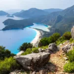 Kemer'de konaklarken keşfetmeniz gereken birçok doğa harikası ve kültürel zenginlik bulunmaktadır.